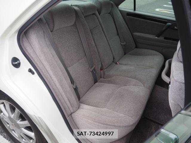 Toyota CROWN SEDAN 2003-11 8438022-20