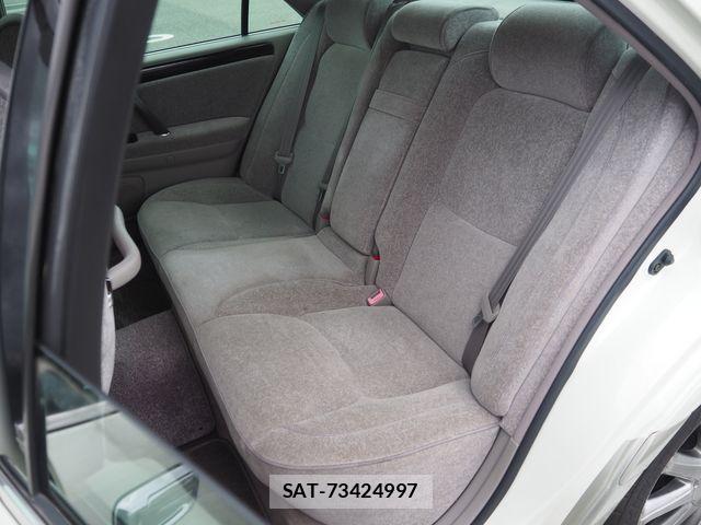Toyota CROWN SEDAN 2003-11 8438022-21