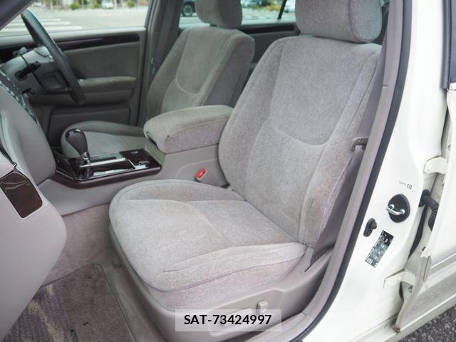 Toyota CROWN SEDAN 2003-11 8438022-22
