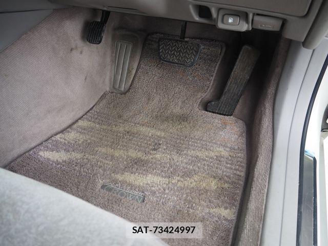 Toyota CROWN SEDAN 2003-11 8438022-23