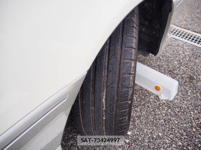 Toyota CROWN SEDAN 2003-11 8438022-28