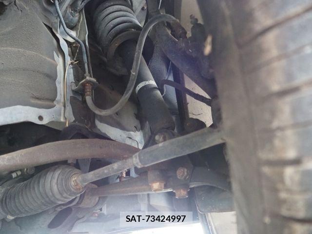 Toyota CROWN SEDAN 2003-11 8438022-29