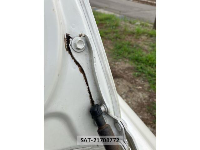 Toyota CROWN SEDAN 2005-12 8438025-13