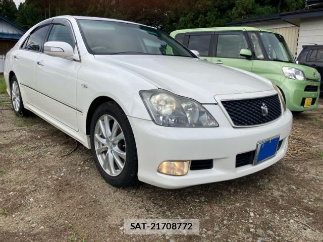 Toyota CROWN SEDAN 2005-12 8438025-1