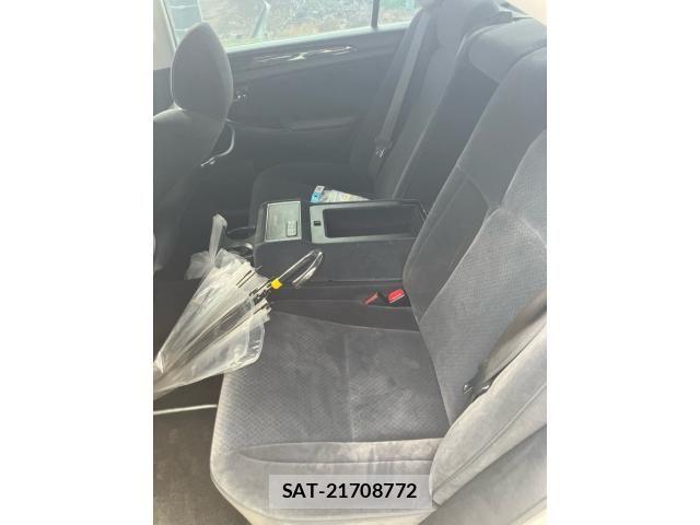 Toyota CROWN SEDAN 2005-12 8438025-19