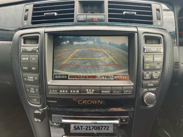 Toyota CROWN SEDAN 2005-12 8438025-23