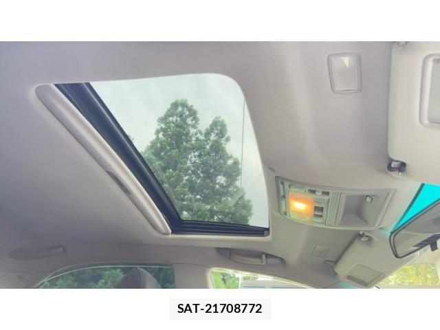 Toyota CROWN SEDAN 2005-12 8438025-26