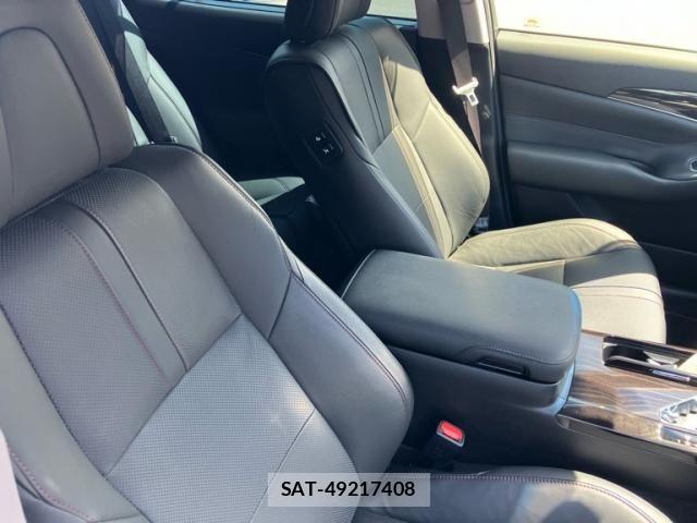 Toyota CROWN SEDAN 2015-11 8438020-14