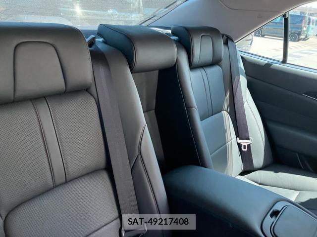 Toyota CROWN SEDAN 2015-11 8438020-15