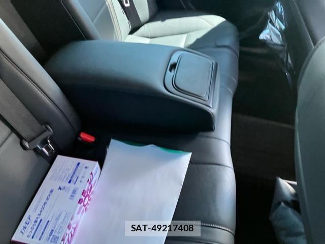 Toyota CROWN SEDAN 2015-11 8438020-16