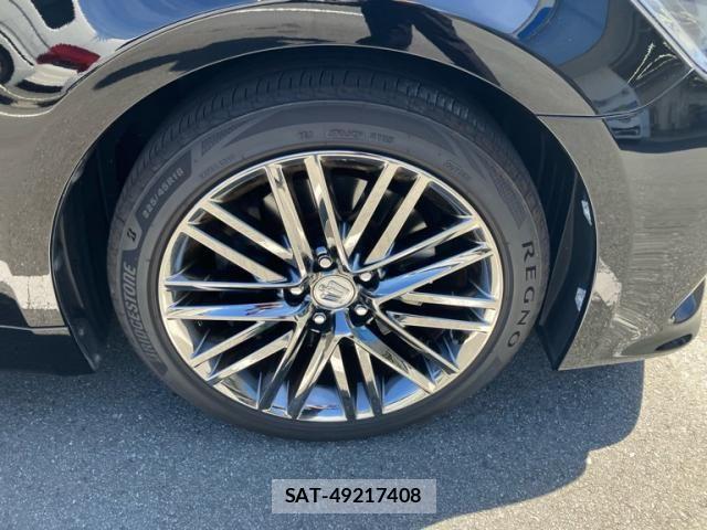 Toyota CROWN SEDAN 2015-11 8438020-3