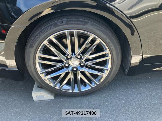 Toyota CROWN SEDAN 2015-11 8438020-4