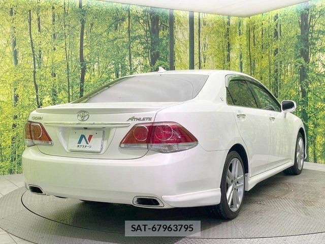 Toyota CROWN SEDAN 2011-03 8457220-16
