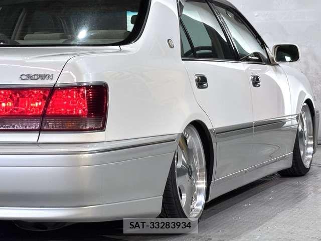 Toyota CROWN SEDAN 2002-05 8457216-3