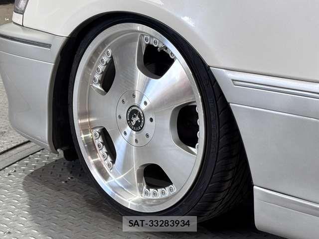 Toyota CROWN SEDAN 2002-05 8457216-5