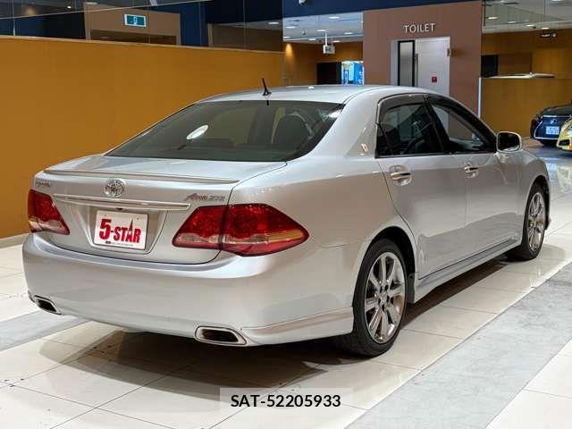 Toyota CROWN SEDAN 2009-06 8457218-9