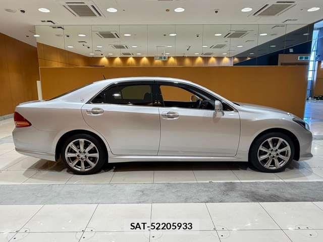 Toyota CROWN SEDAN 2009-06 8457218-10