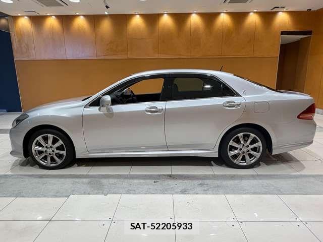 Toyota CROWN SEDAN 2009-06 8457218-7
