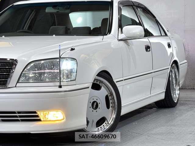 Toyota CROWN SEDAN 2003-11 8457217-2