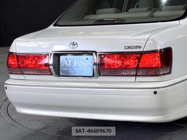 Toyota CROWN SEDAN 2003-11 8457217-7