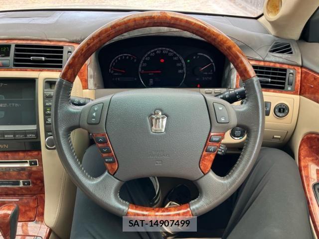 Toyota CROWN SEDAN 2004-08 8485202-9