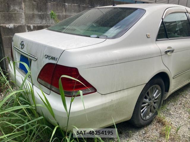 Toyota CROWN SEDAN 2005-04 8561545-5