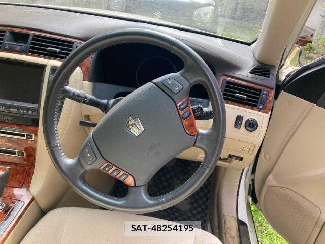 Toyota CROWN SEDAN 2005-04 8561545-8