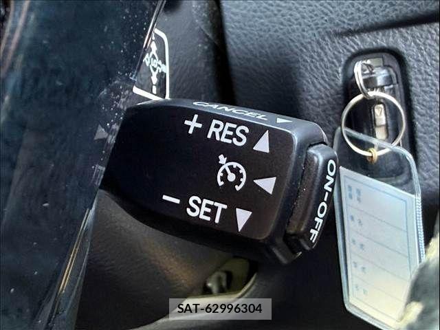 Toyota CROWN SEDAN 2005-04 8561541-13