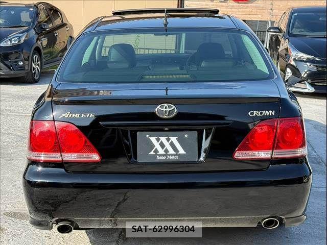 Toyota CROWN SEDAN 2005-04 8561541-2