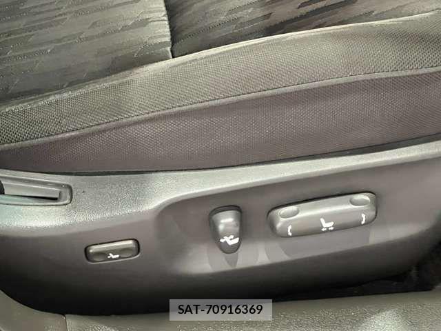 Toyota CROWN SEDAN 2012-04 8561538-8