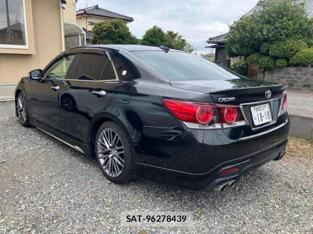 Toyota CROWN SEDAN 2016-03 8561535-2