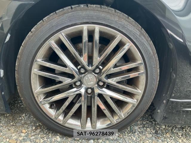 Toyota CROWN SEDAN 2016-03 8561535-4