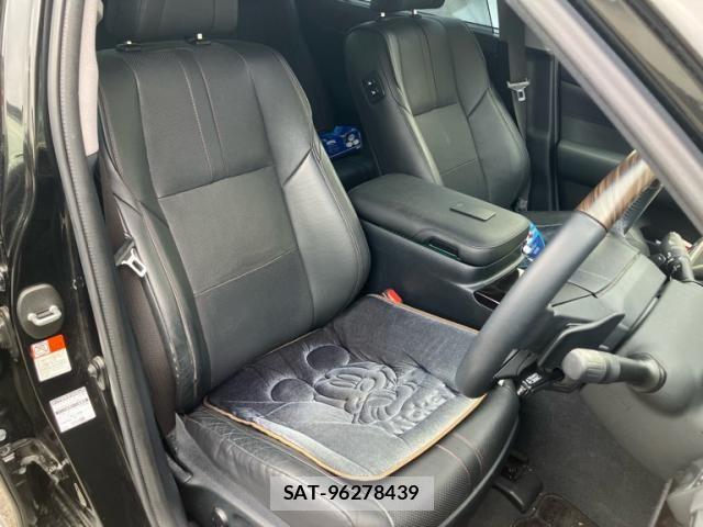 Toyota CROWN SEDAN 2016-03 8561535-8