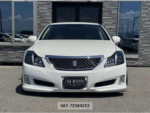 Toyota CROWN SEDAN 2009-11 8561539-11