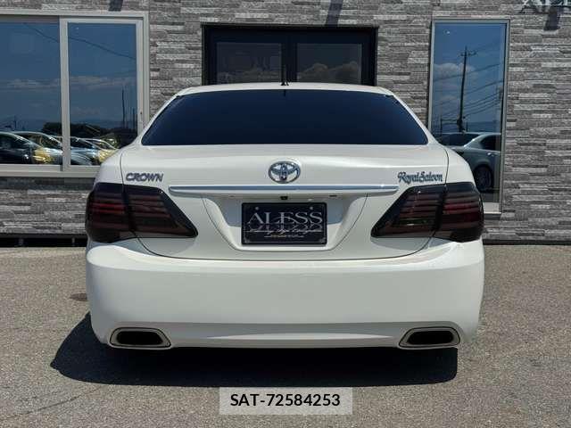 Toyota CROWN SEDAN 2009-11 8561539-12