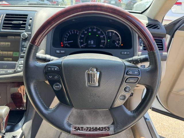 Toyota CROWN SEDAN 2009-11 8561539-18