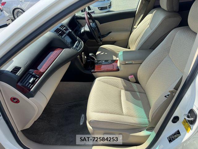 Toyota CROWN SEDAN 2009-11 8561539-24