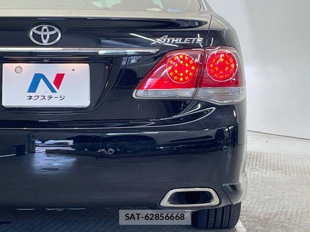 Toyota CROWN SEDAN 2012-02 8561537-2