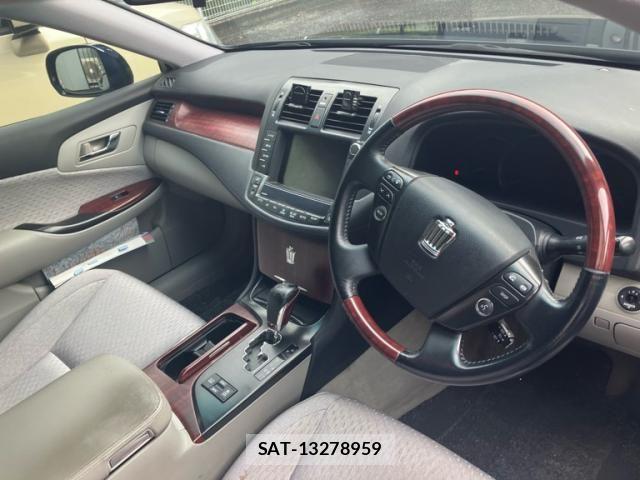 Toyota CROWN SEDAN 2010-01 8626279-9