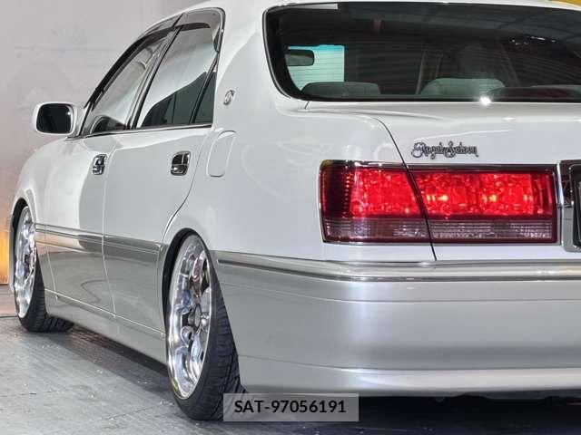 Toyota CROWN SEDAN 2003-11 8626270-13