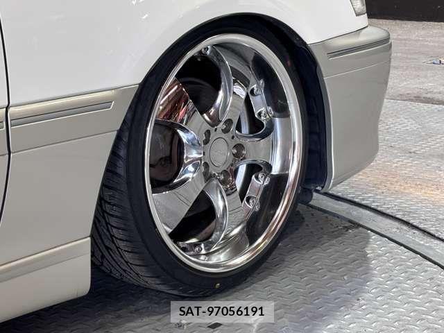 Toyota CROWN SEDAN 2003-11 8626270-19