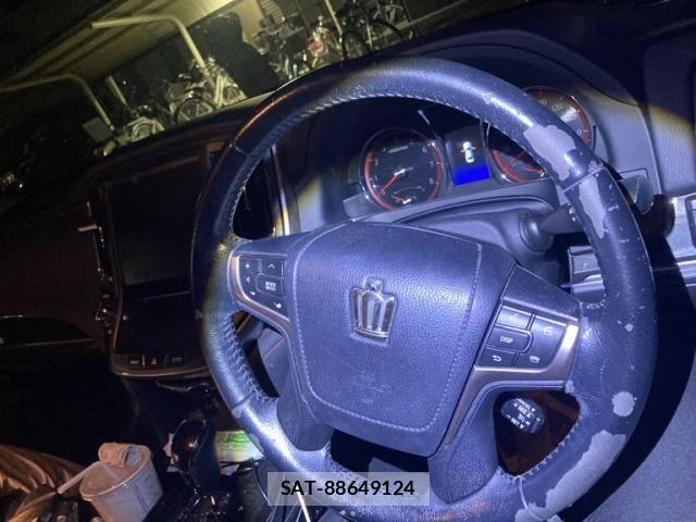 Toyota CROWN SEDAN 2013-07 8626273-14