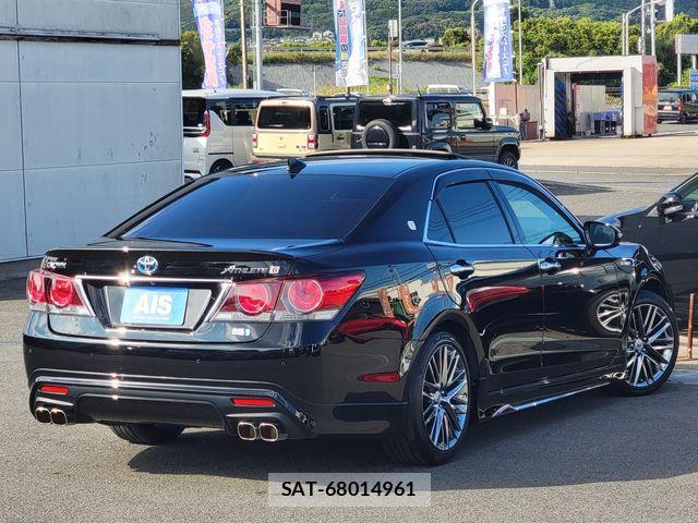 Toyota CROWN SEDAN 2017-10 8626269-11