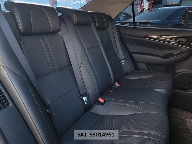Toyota CROWN SEDAN 2017-10 8626269-23