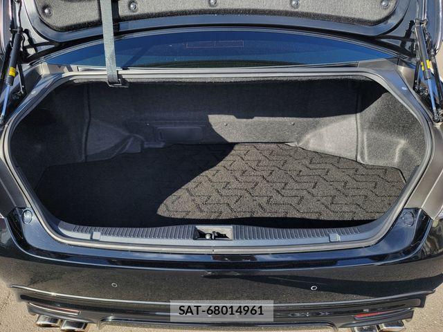 Toyota CROWN SEDAN 2017-10 8626269-25