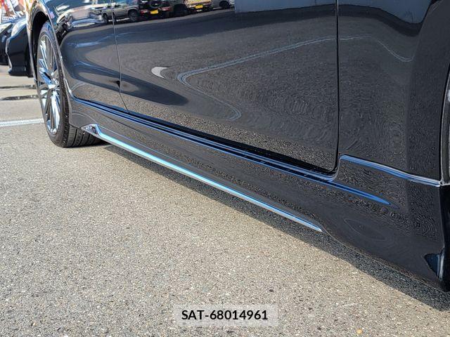 Toyota CROWN SEDAN 2017-10 8626269-3