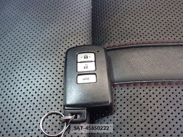 Toyota CROWN SEDAN 2016-02 8626266-26