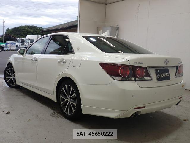 Toyota CROWN SEDAN 2016-02 8626266-2