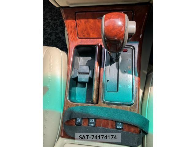 Toyota CROWN SEDAN 2002-09 8658548-19
