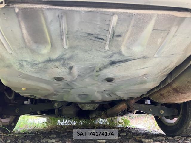Toyota CROWN SEDAN 2002-09 8658548-6